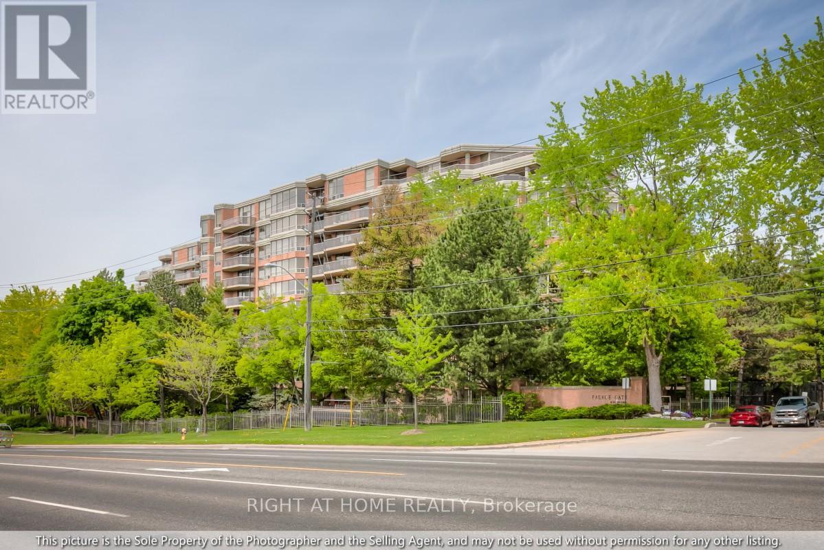 Ph17 - 3181 Bayview Avenue, Toronto, Ontario  M2K 2Y2 - Photo 2 - C12178873