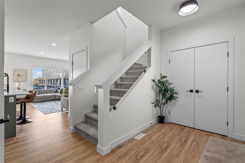 325 Numeracy Lane, Winnipeg, Manitoba  R2P 3A6 - Photo 4 - 202600547