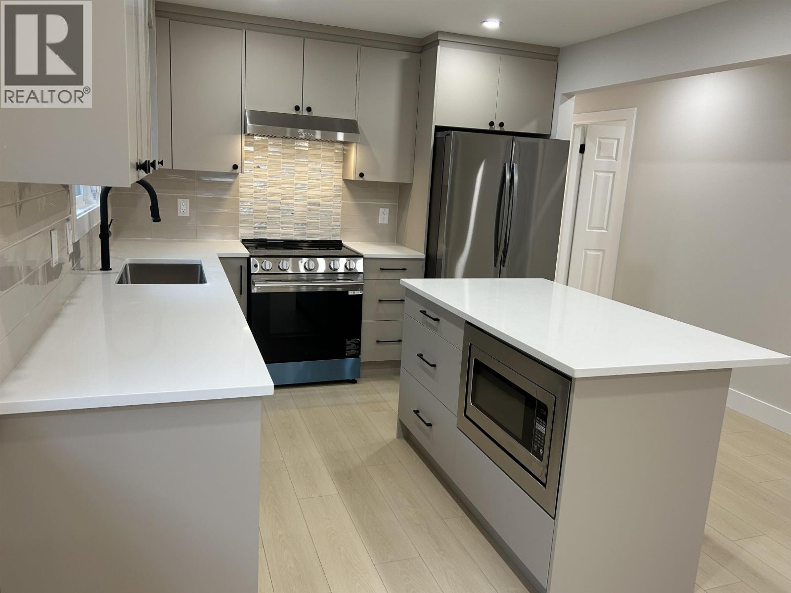 4848 Frances Street, Burnaby, British Columbia  V5C 2S4 - Photo 6 - R3065000