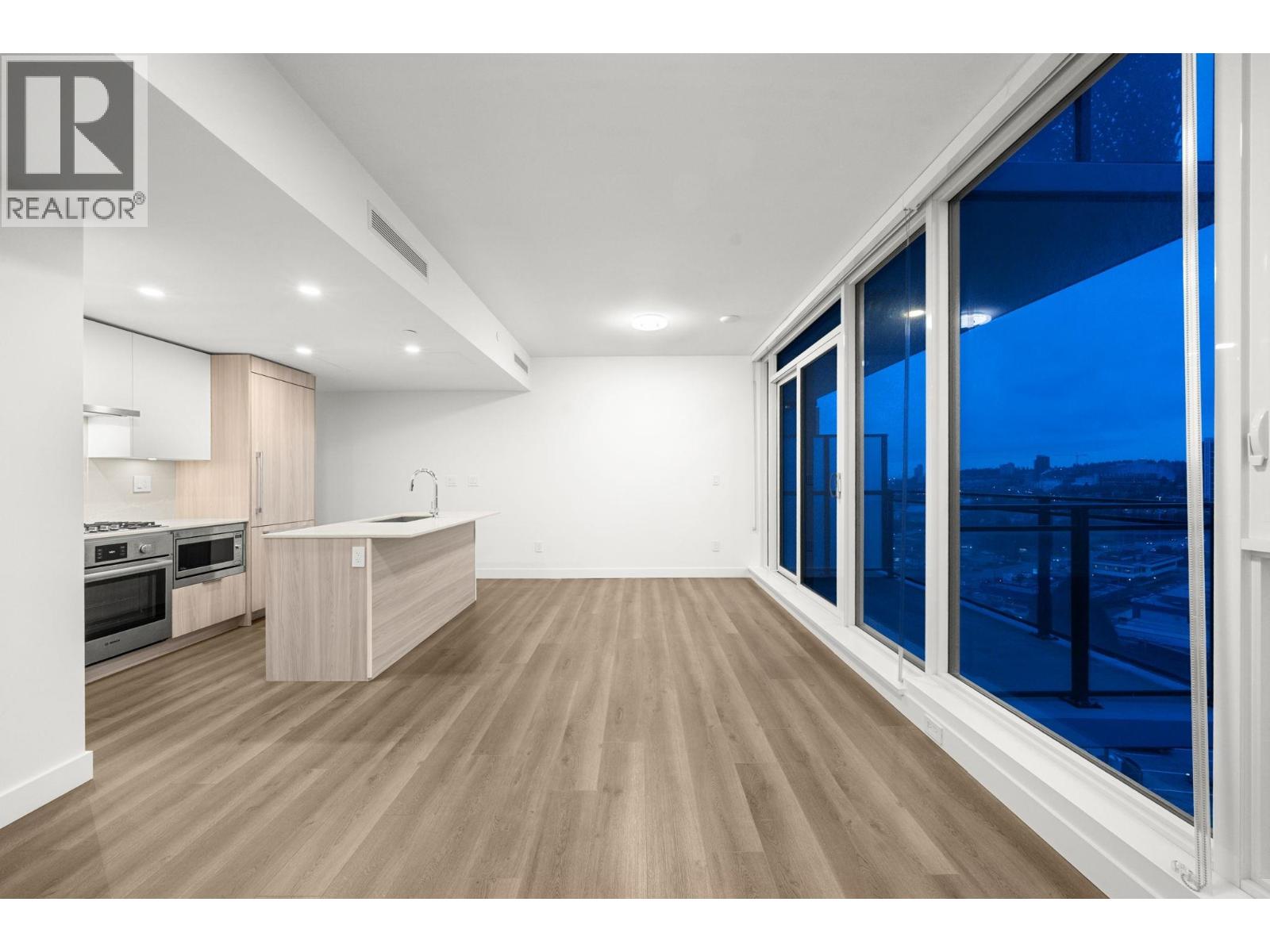 1106 901 Lougheed Highway, Coquitlam, British Columbia  V3K 3T3 - Photo 3 - R3073601