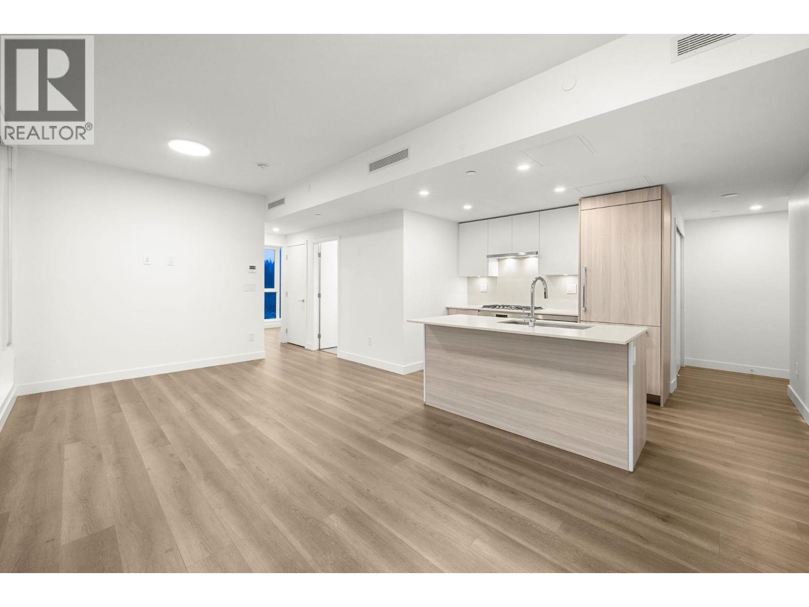 1106 901 Lougheed Highway, Coquitlam, British Columbia  V3K 3T3 - Photo 1 - R3073601