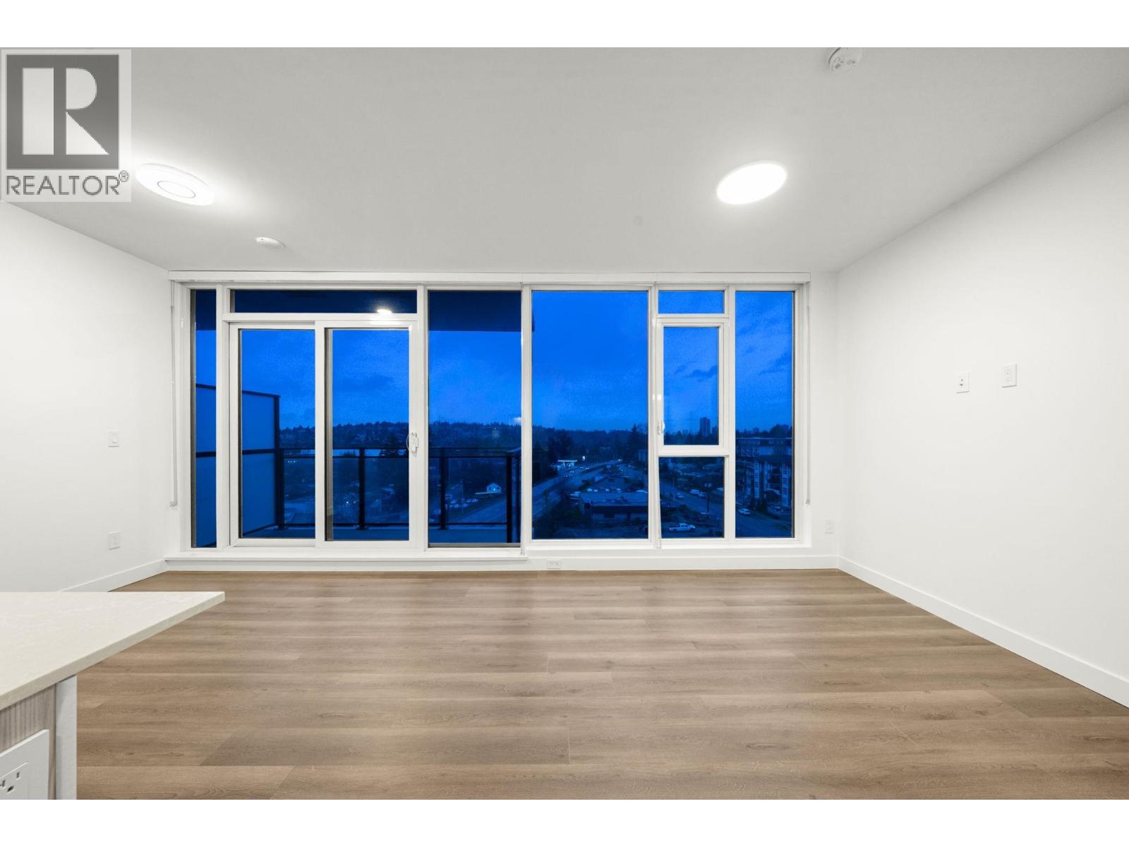 1106 901 Lougheed Highway, Coquitlam, British Columbia  V3K 3T3 - Photo 5 - R3073601