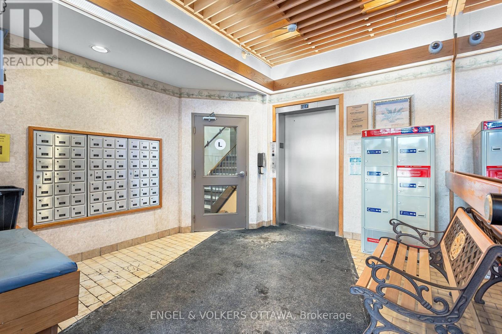 109 - 6532 Bilberry Drive, Ottawa, Ontario  K1C 4N9 - Photo 3 - X12678410