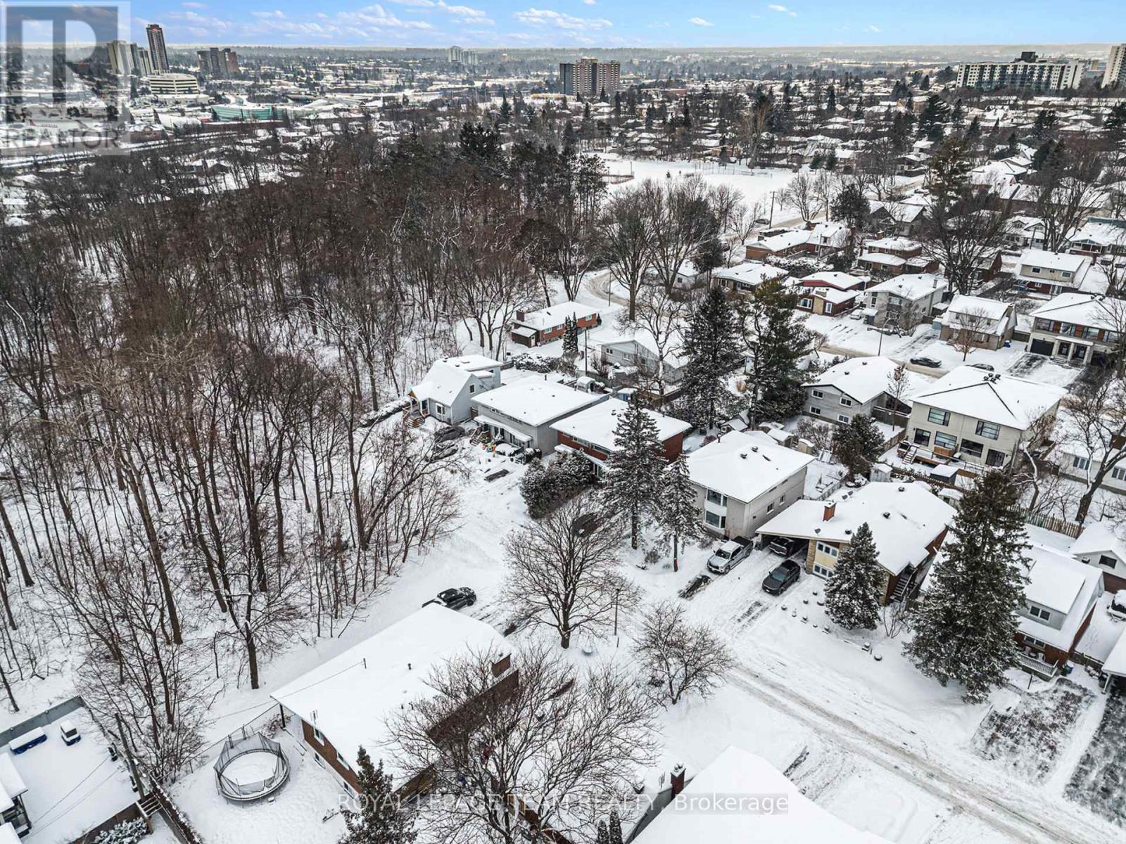 906 Ivanhoe Avenue, Ottawa, Ontario  K2B 5S5 - Photo 30 - X12678438