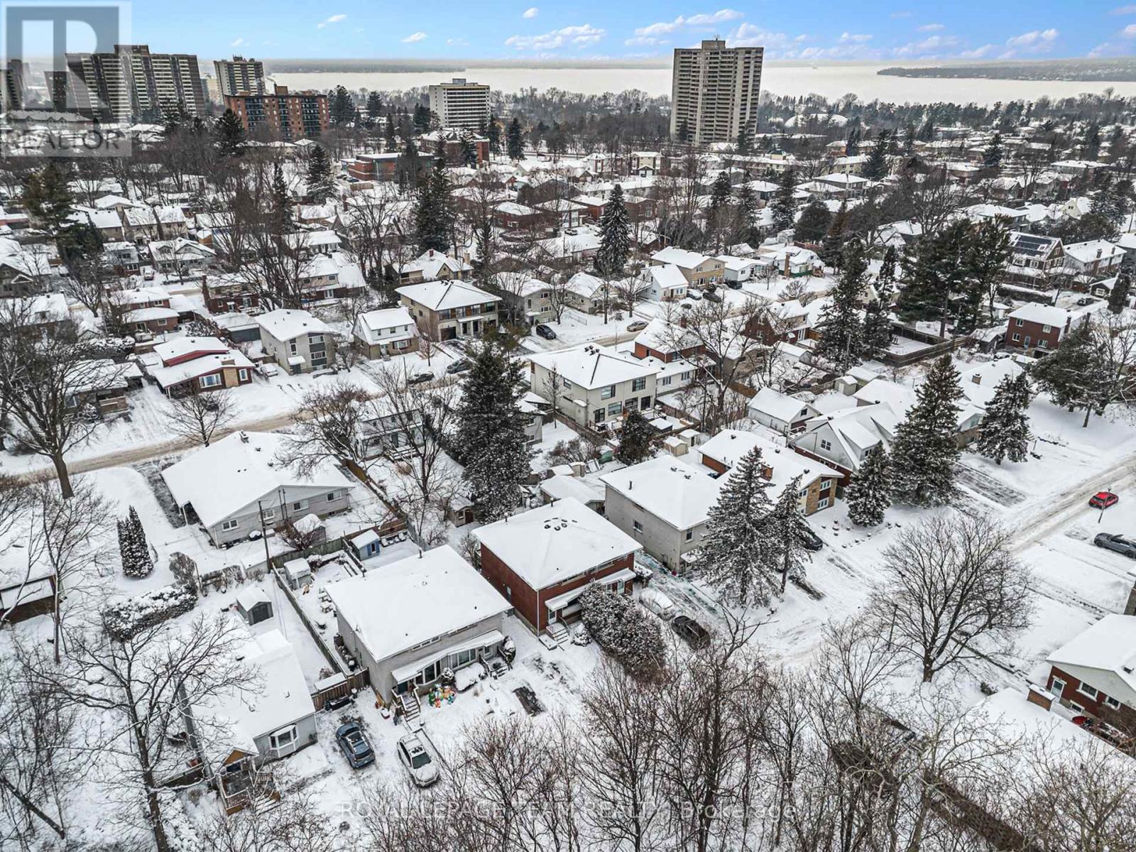 906 Ivanhoe Avenue, Ottawa, Ontario  K2B 5S5 - Photo 31 - X12678438