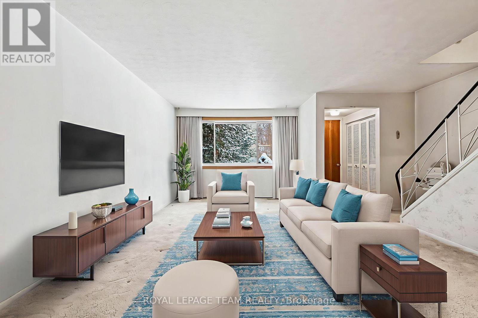 906 Ivanhoe Avenue, Ottawa, Ontario  K2B 5S5 - Photo 5 - X12678438