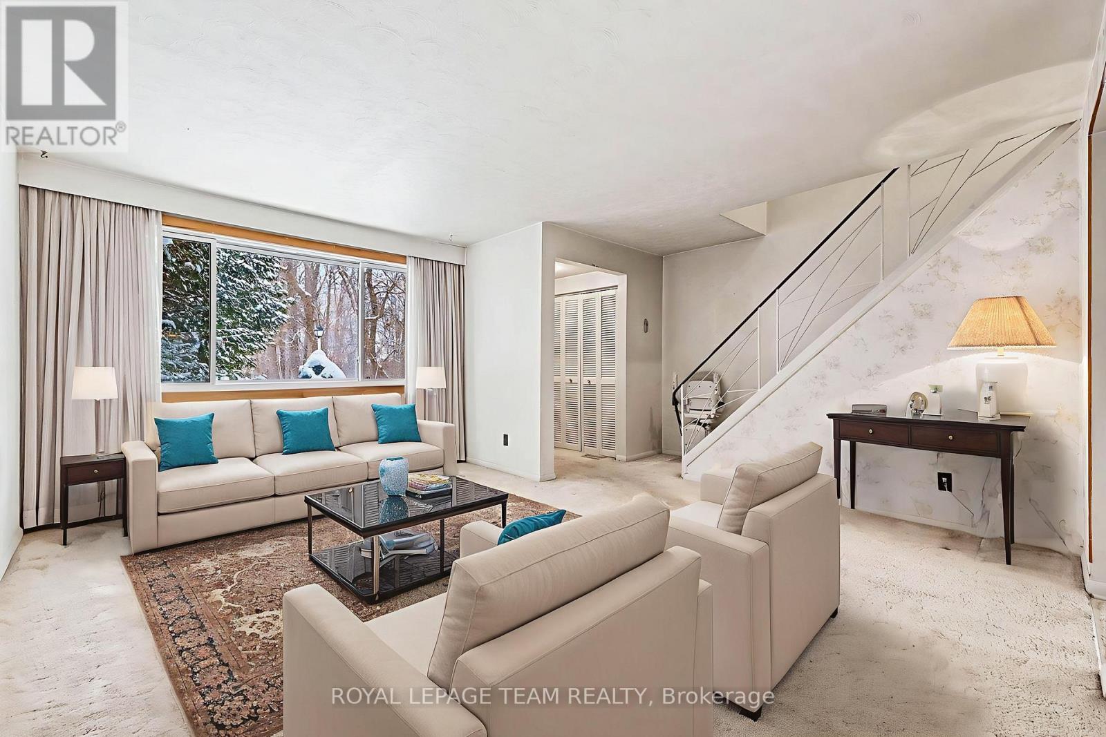 906 Ivanhoe Avenue, Ottawa, Ontario  K2B 5S5 - Photo 7 - X12678438