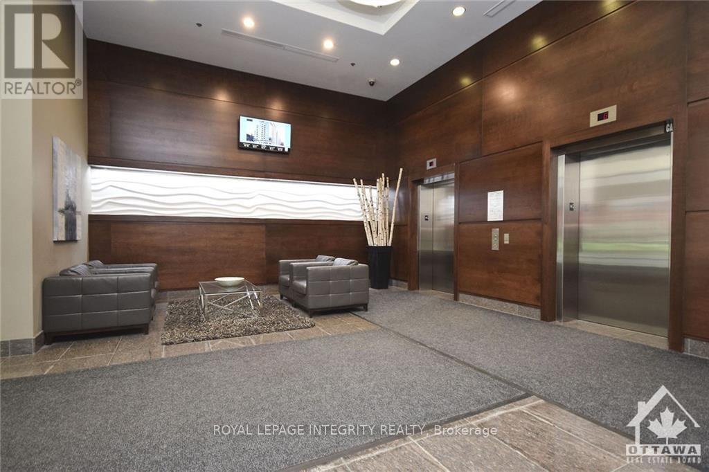 808 - 238 Besserer Street, Ottawa, Ontario  K1N 6B1 - Photo 3 - X12678462