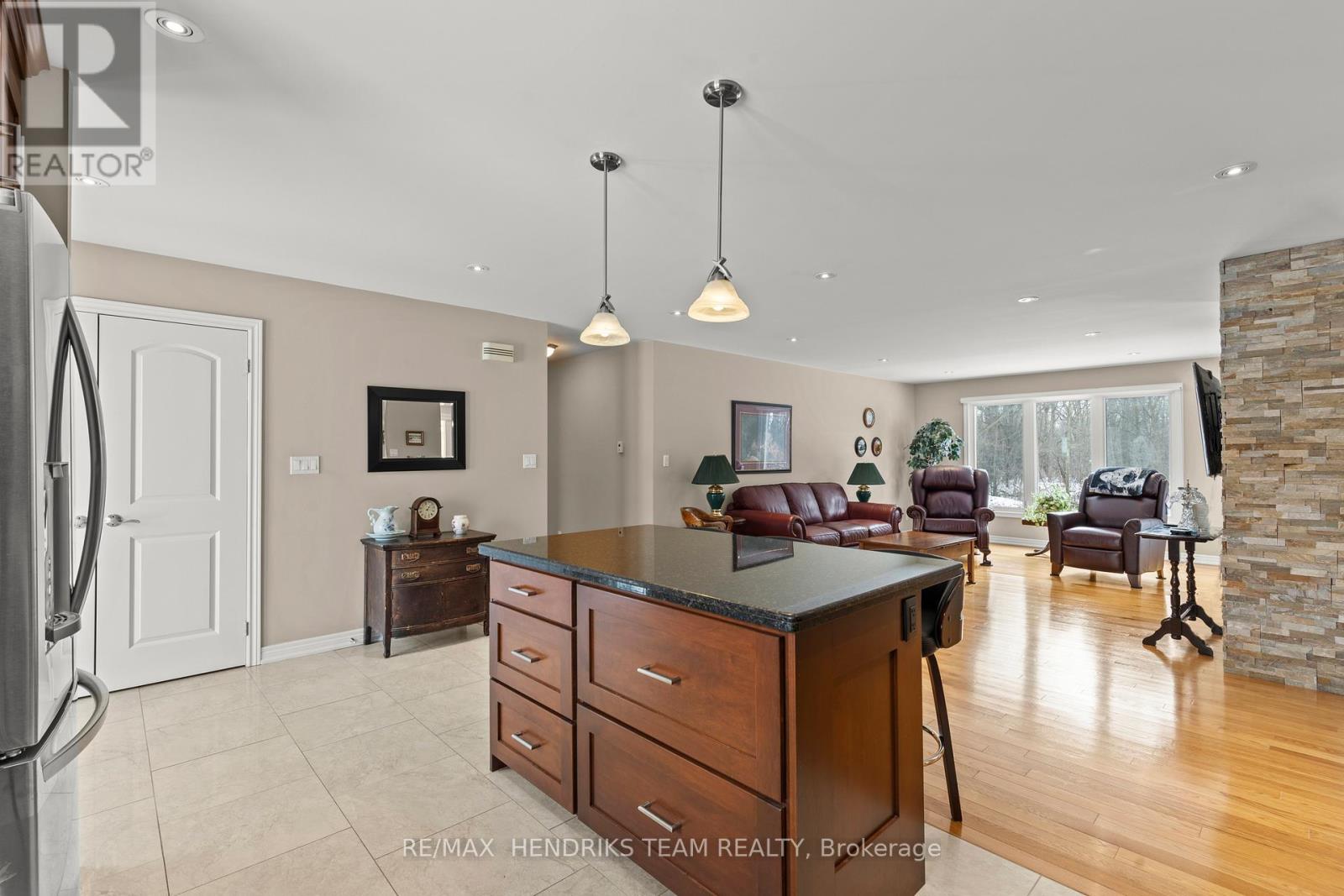 643 Line 7 Road, Niagara-On-The-Lake, Ontario  L0S 1J0 - Photo 12 - X12678466