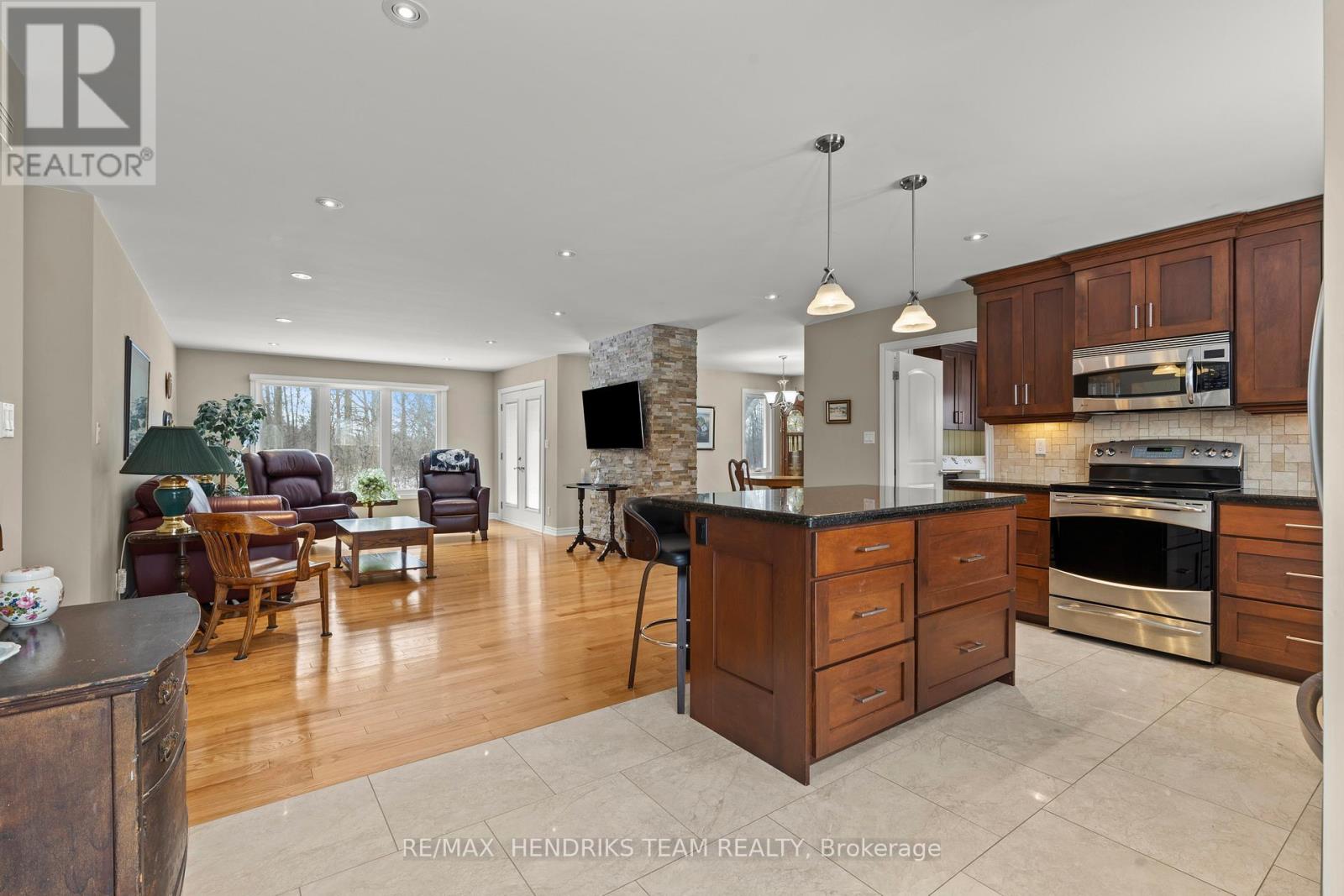 643 Line 7 Road, Niagara-On-The-Lake, Ontario  L0S 1J0 - Photo 13 - X12678466