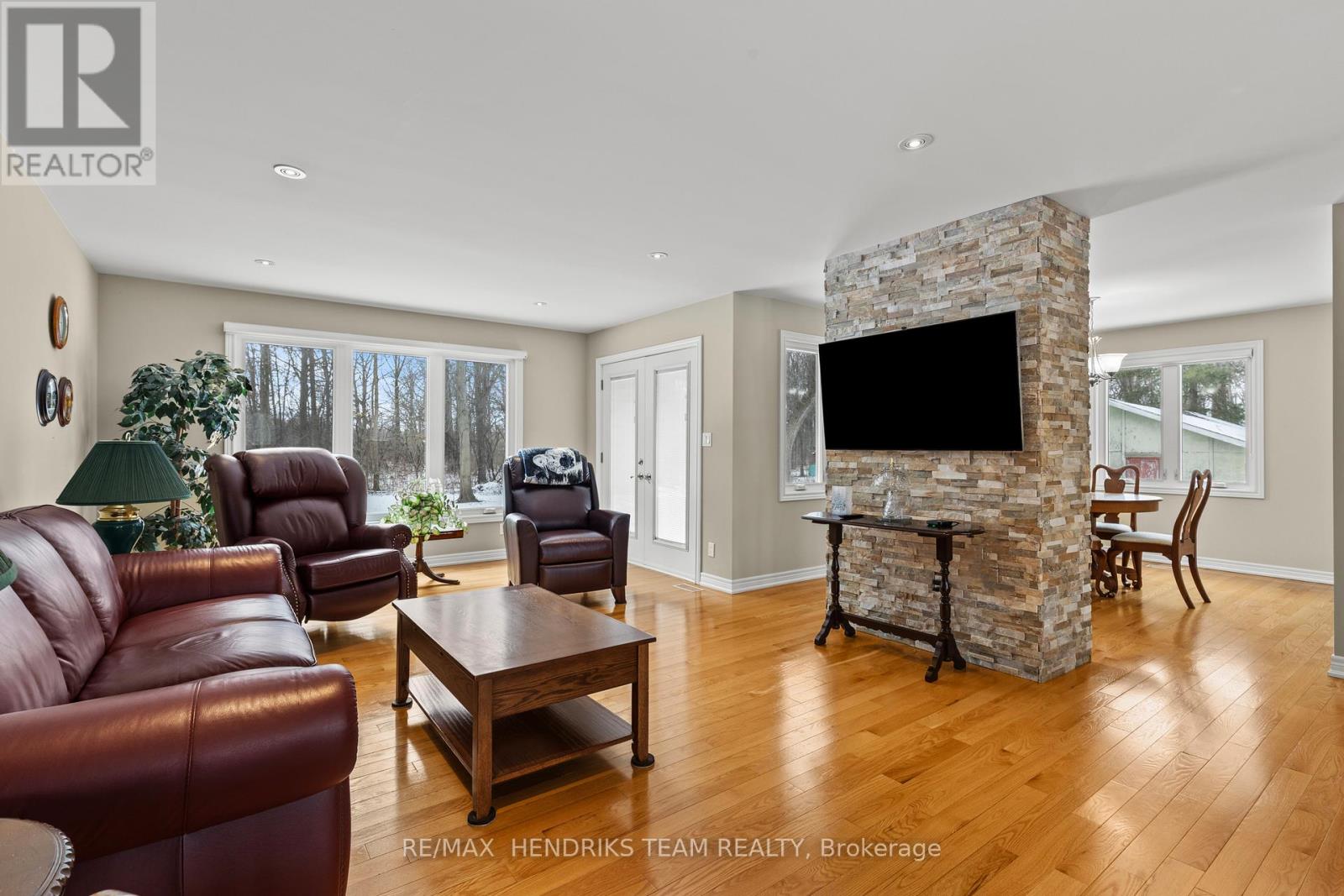 643 Line 7 Road, Niagara-On-The-Lake, Ontario  L0S 1J0 - Photo 15 - X12678466