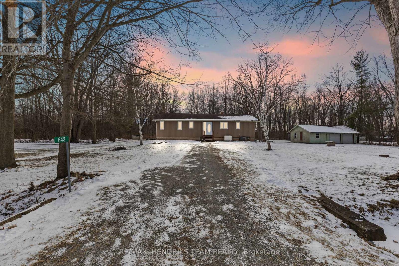 643 Line 7 Road, Niagara-On-The-Lake, Ontario  L0S 1J0 - Photo 2 - X12678466