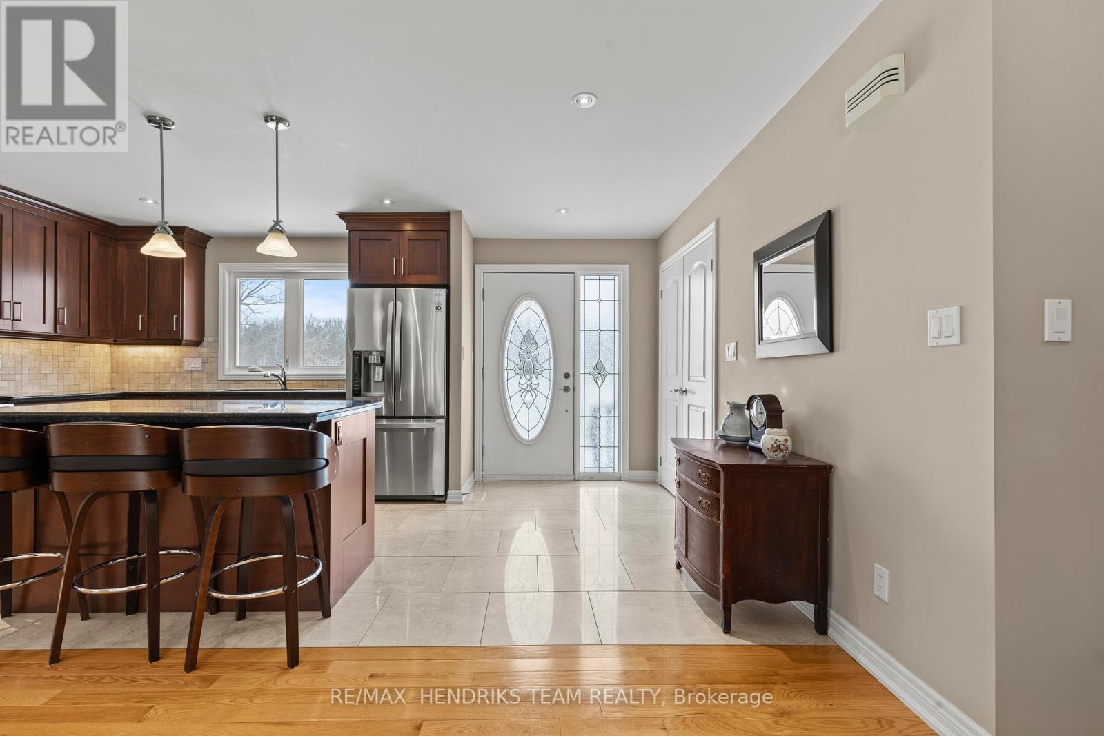 643 Line 7 Road, Niagara-On-The-Lake, Ontario  L0S 1J0 - Photo 6 - X12678466