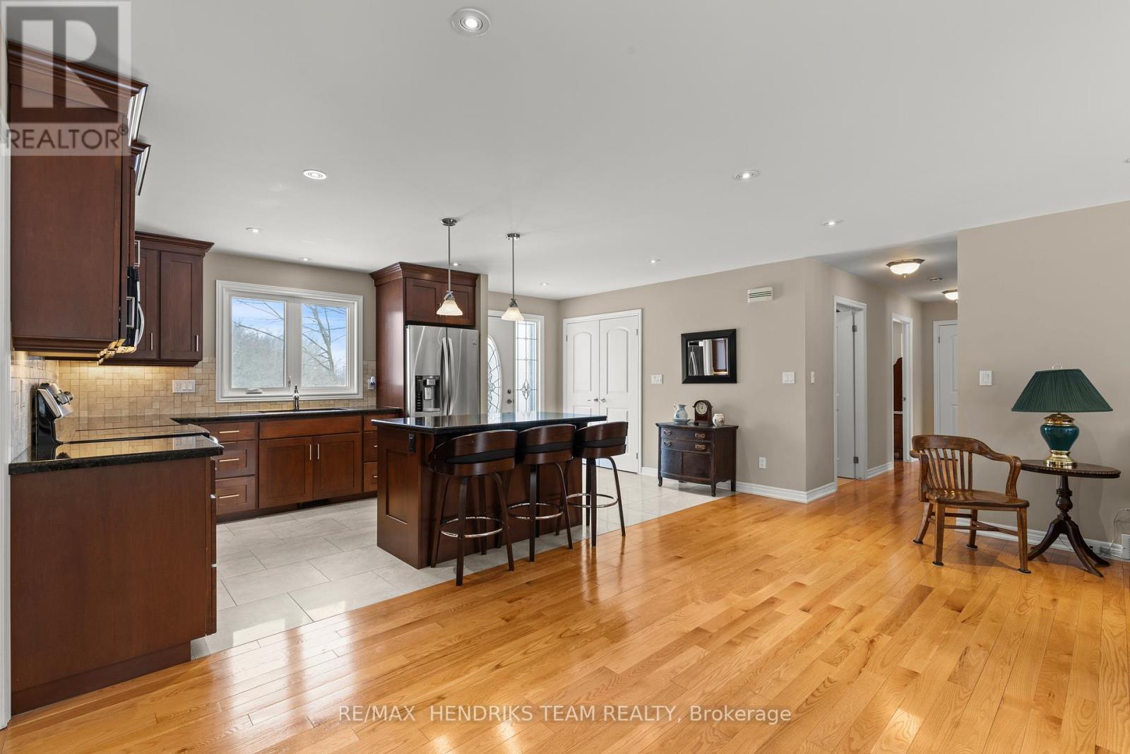 643 Line 7 Road, Niagara-On-The-Lake, Ontario  L0S 1J0 - Photo 9 - X12678466