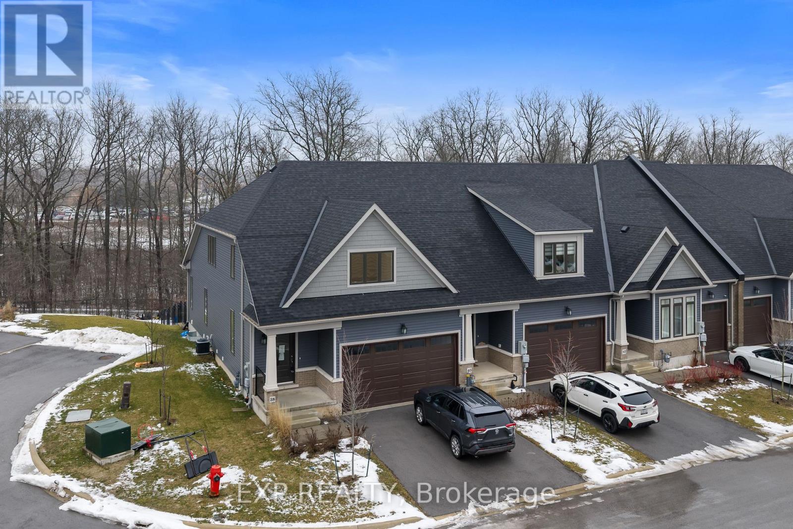 38 - 4311 Mann Street, Niagara Falls, Ontario  L2G 3K2 - Photo 1 - X12678476