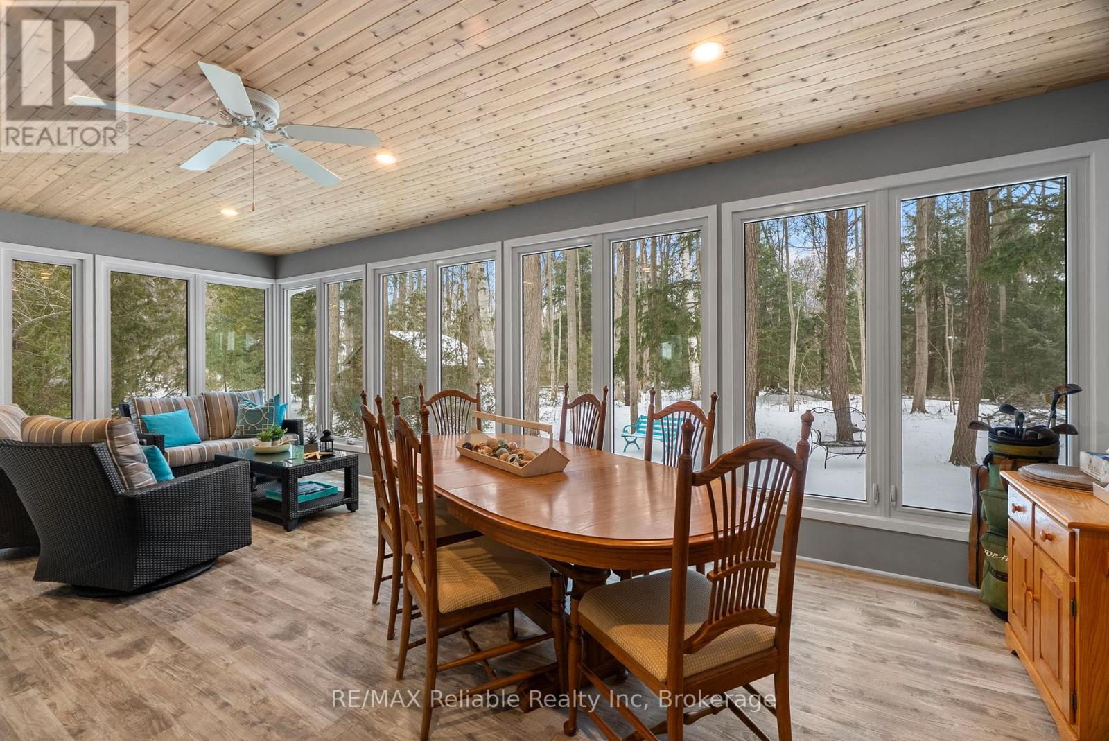 Photo 16 of 49 for 20 George Street