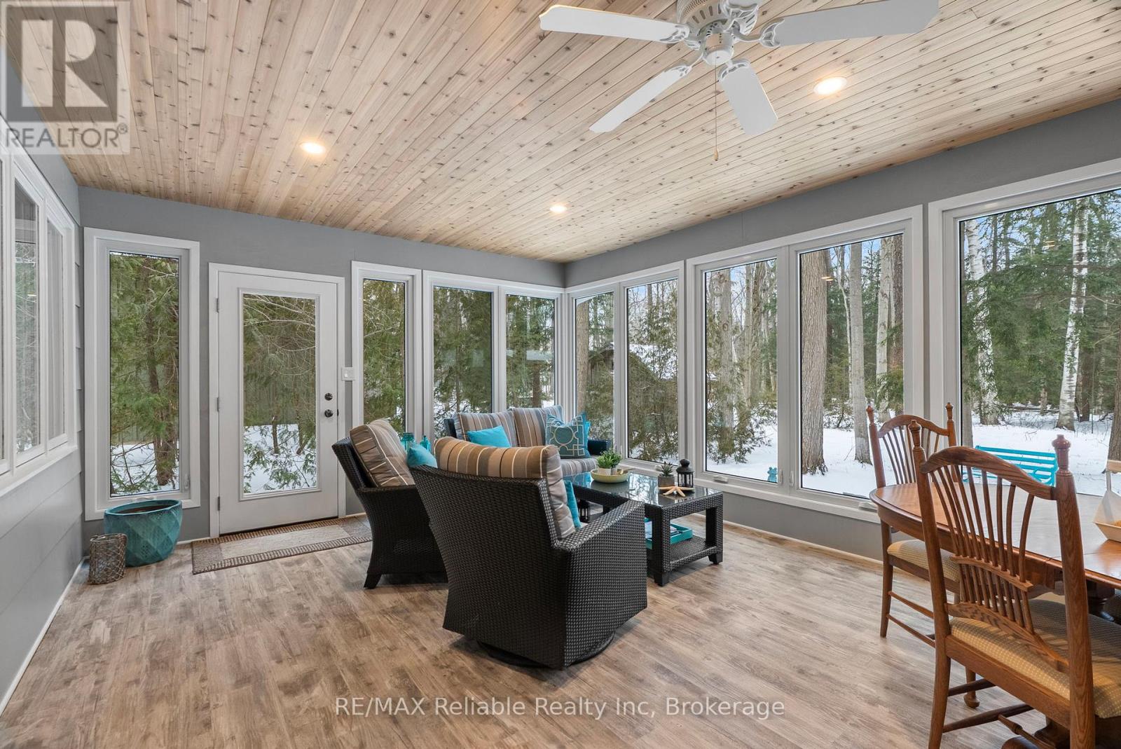 Photo 20 of 49 for 20 George Street