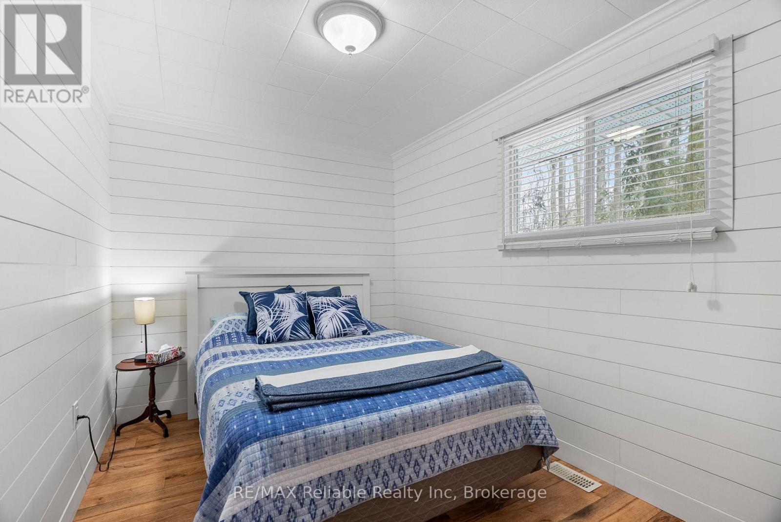 Photo 27 of 49 for 20 George Street