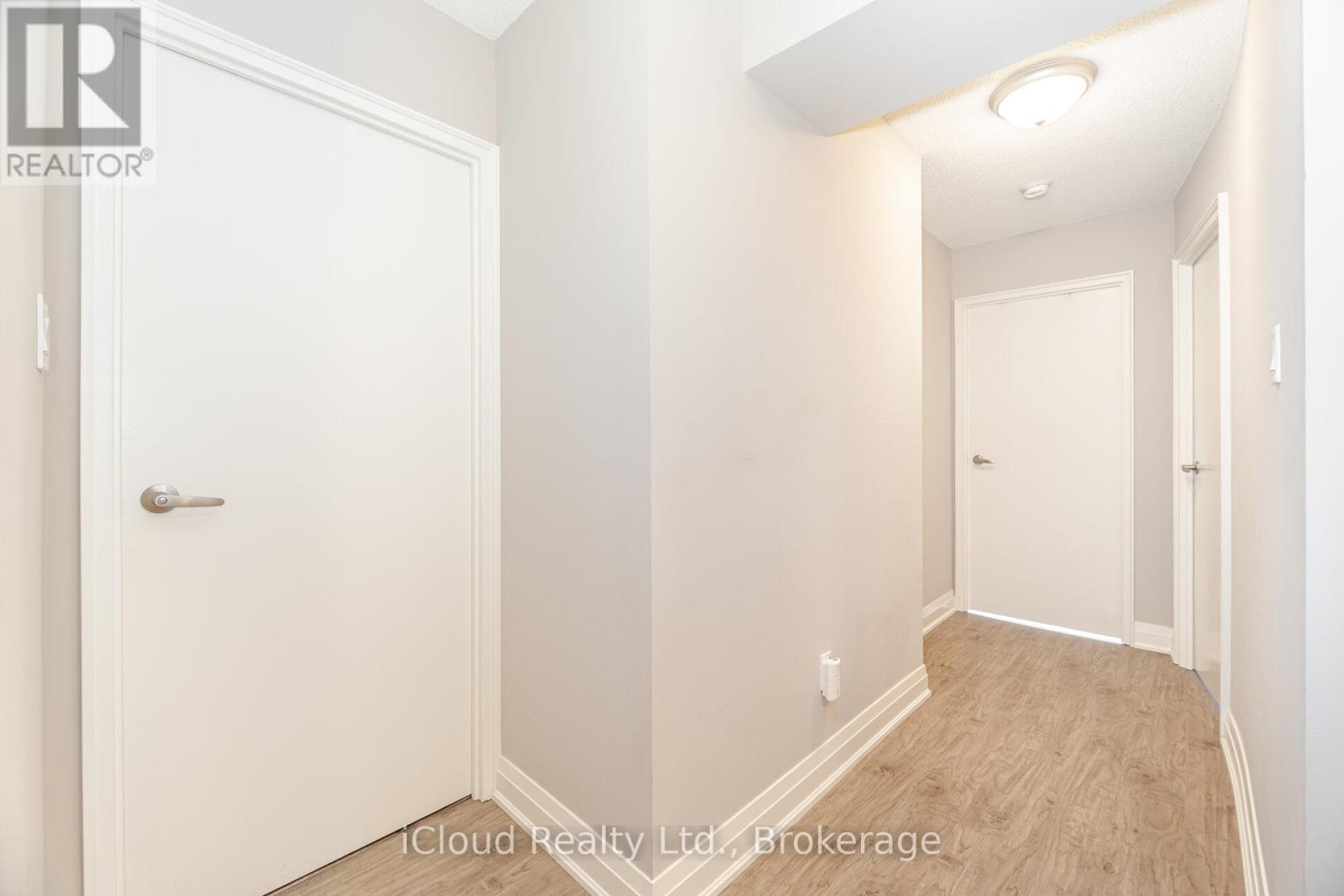 1511 - 550 Webb Drive, Mississauga (City Centre), Ontario  L5B 3Y4 - Photo 17 - W12600860