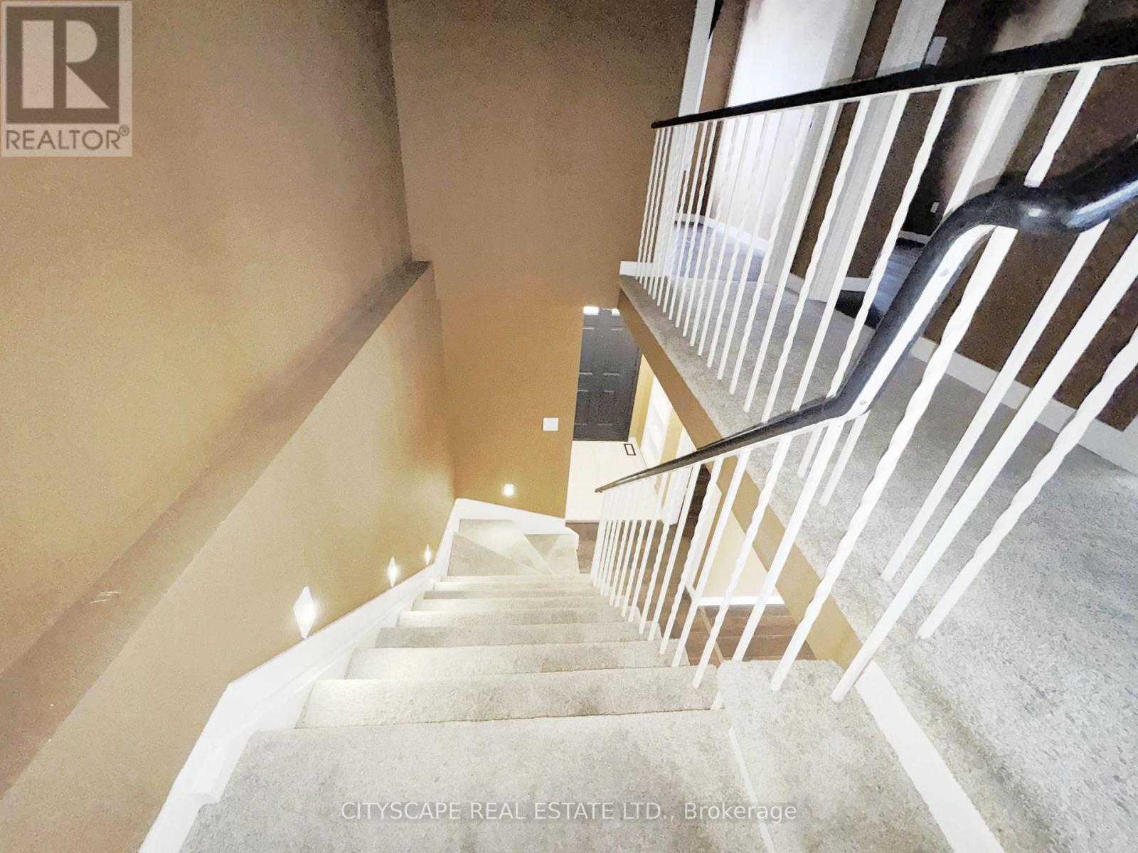 4064 Teakwood Drive, Mississauga, Ontario  L5C 3L5 - Photo 27 - W12676446