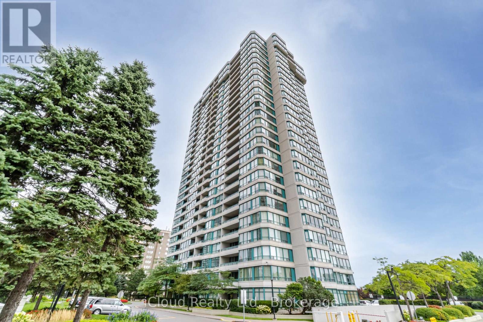 1511 - 550 Webb Drive, Mississauga (City Centre), Ontario  L5B 3Y4 - Photo 2 - W12600860