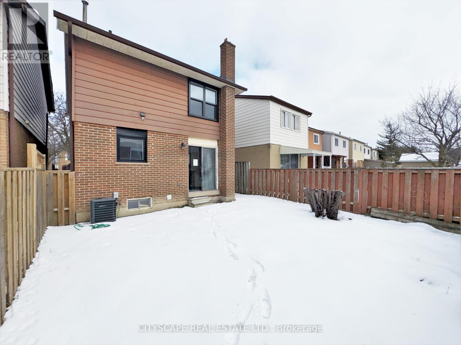 4064 Teakwood Drive, Mississauga, Ontario  L5C 3L5 - Photo 39 - W12676446