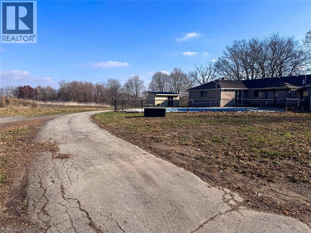 375 Blue Lake Road, St. George, Ontario  N0E 1N0 - Photo 3 - 40797067