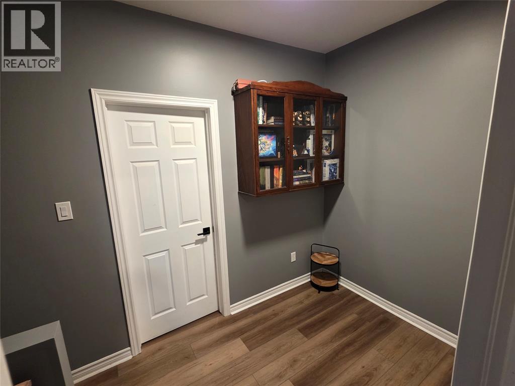 2565 Elizabeth Street, Oil Springs, Ontario  N0N 1P0 - Photo 25 - 25031658