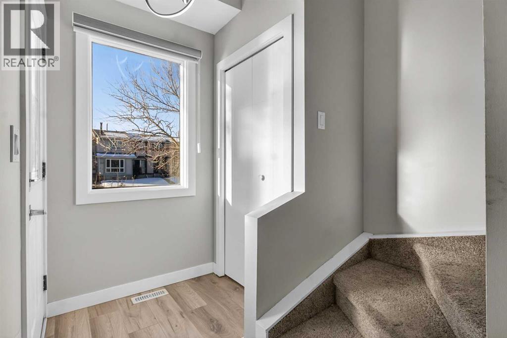 3304 56 Street Ne, Calgary, Alberta  T1Y 3W1 - Photo 5 - A2275668