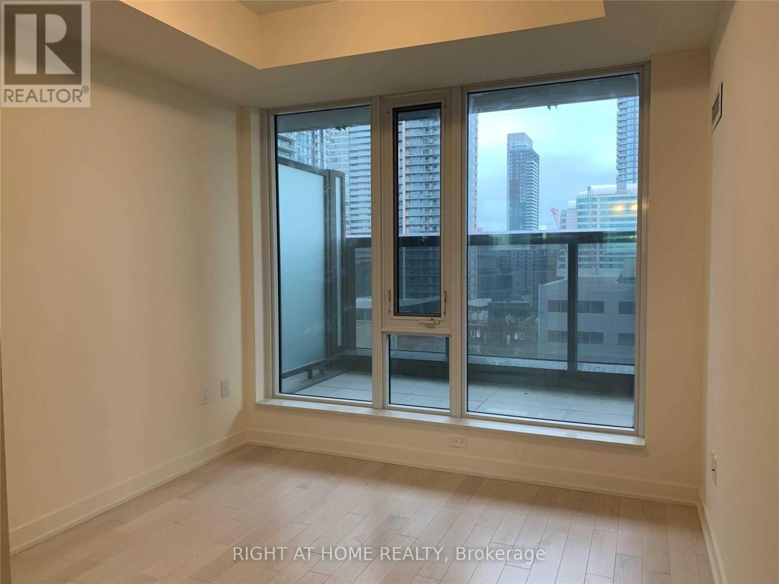 1501 - 330 Richmond Street W, Toronto, Ontario  M5V 1X2 - Photo 10 - C12678312