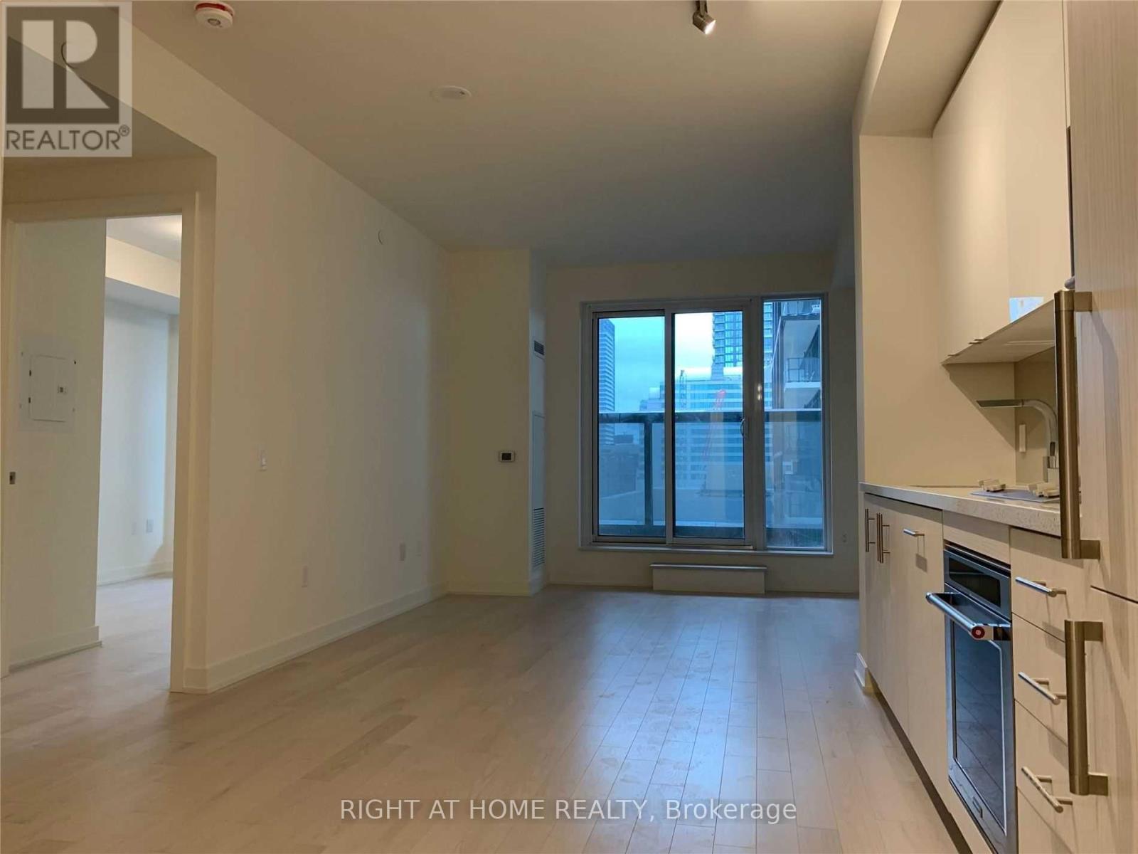 1501 - 330 Richmond Street W, Toronto, Ontario  M5V 1X2 - Photo 4 - C12678312