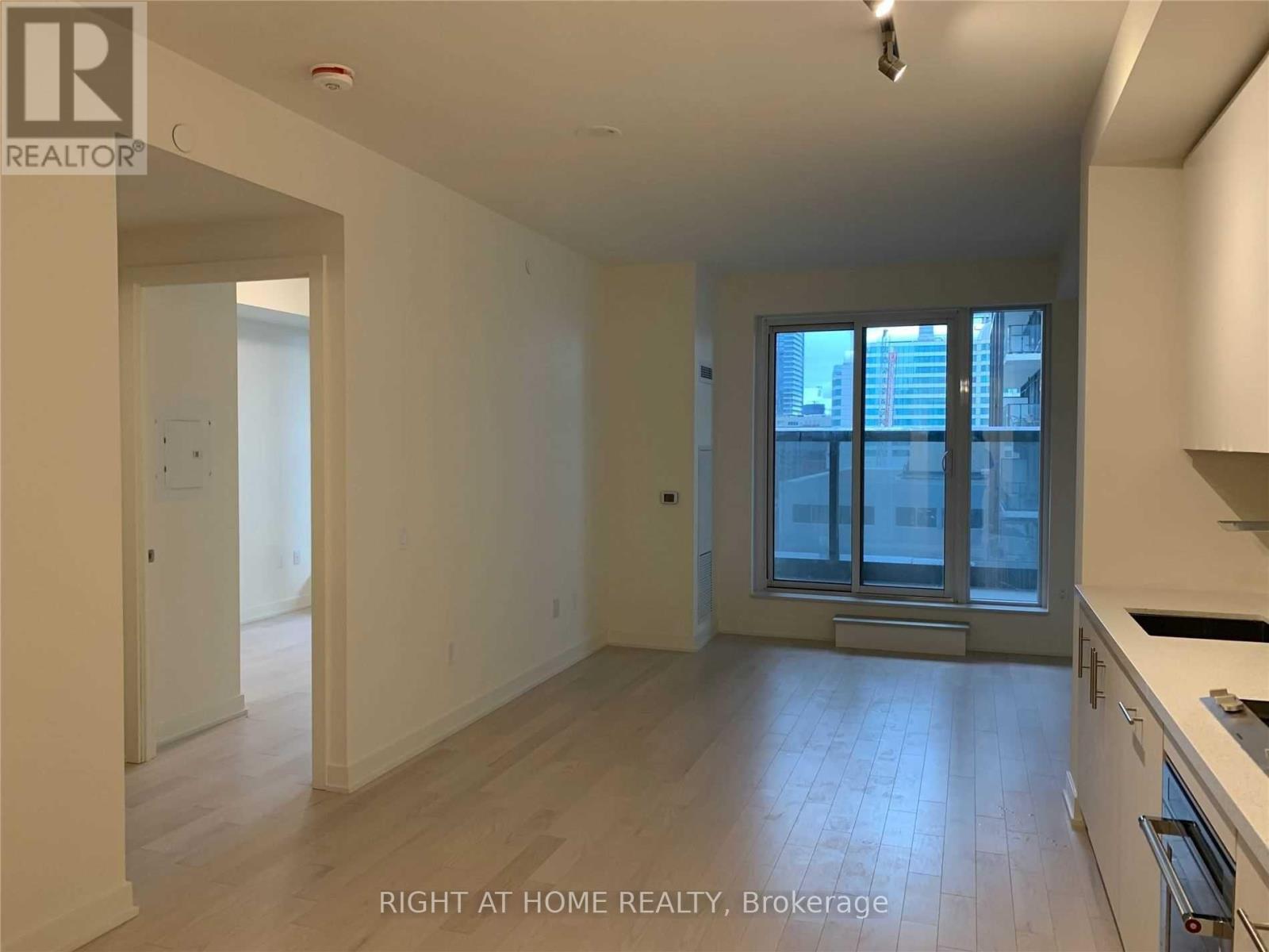 1501 - 330 Richmond Street W, Toronto, Ontario  M5V 1X2 - Photo 8 - C12678312