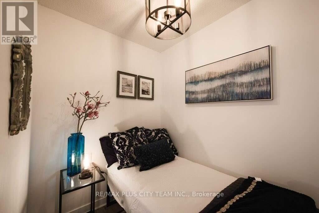 2612 - 11 Brunel Court, Toronto, Ontario  M5V 3Y3 - Photo 6 - C12678324