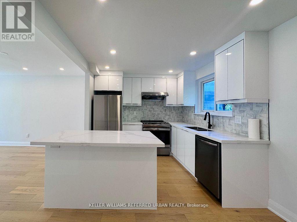 MAIN - 906 MARINET CRESCENT, Pickering, Ontario