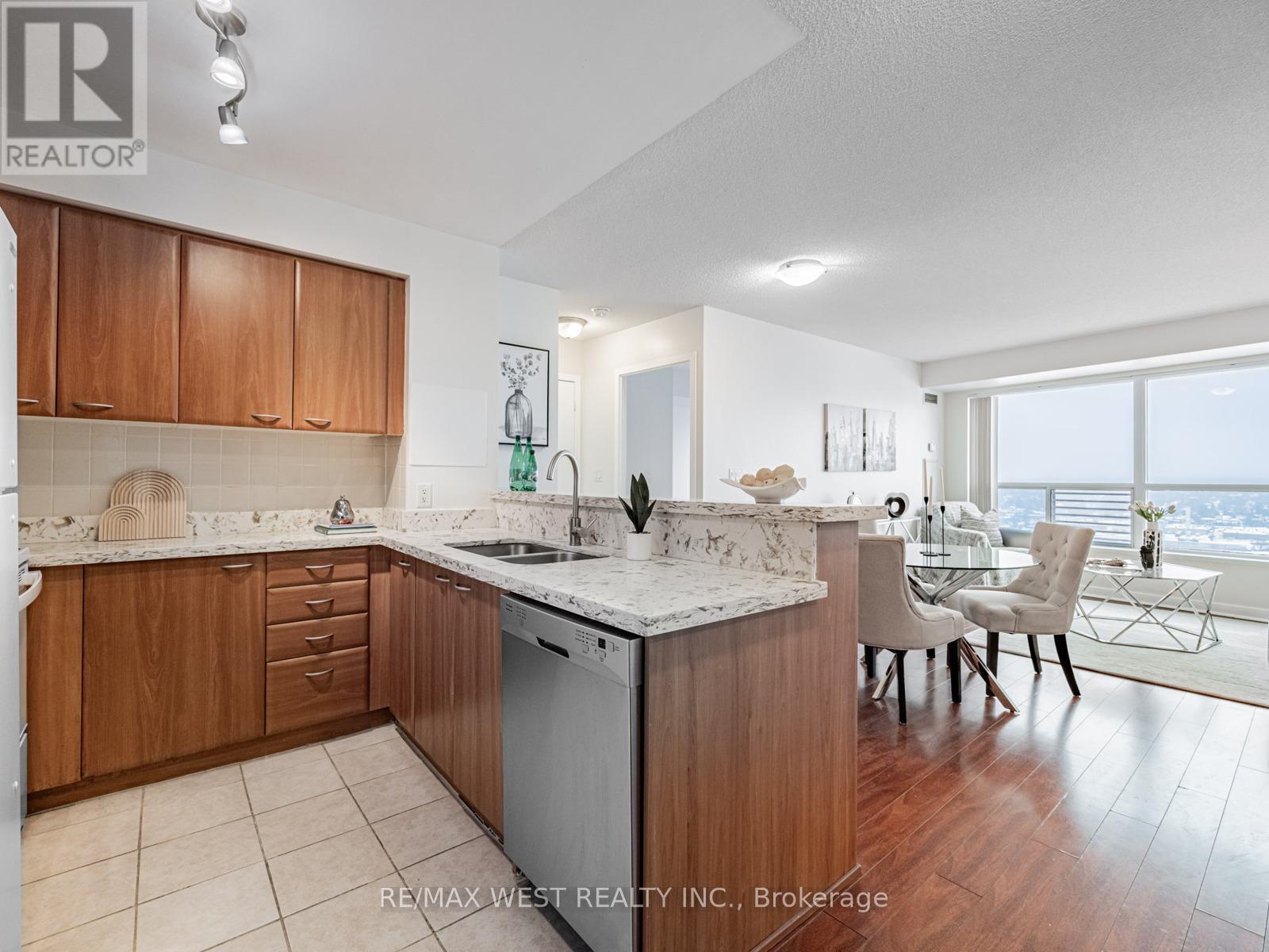 2509 - 36 Lee Centre Drive, Toronto, Ontario M1H 3K2 - Photo 5 - E12678332