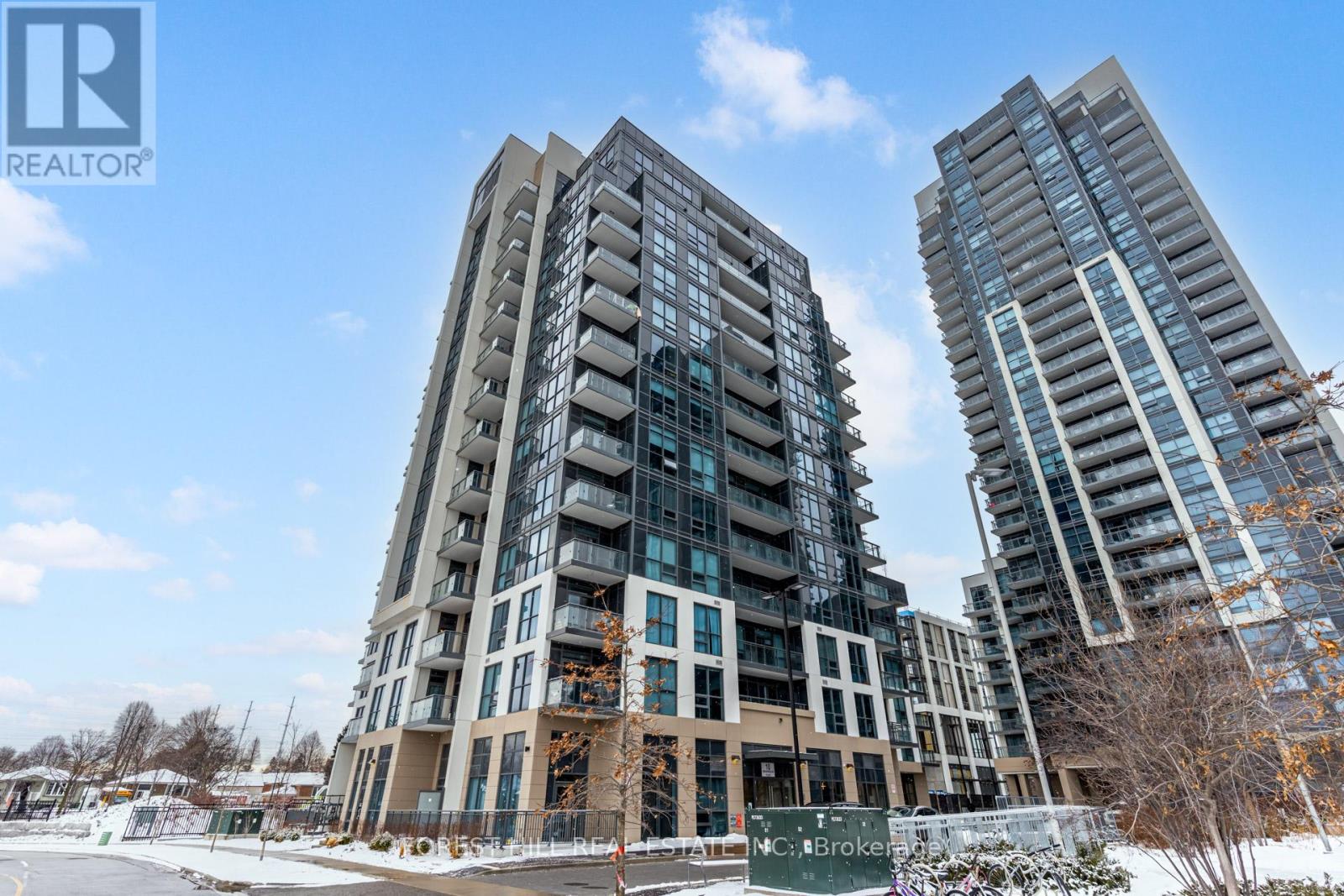 304 - 10 MEADOWGLEN PLACE, Toronto, Ontario