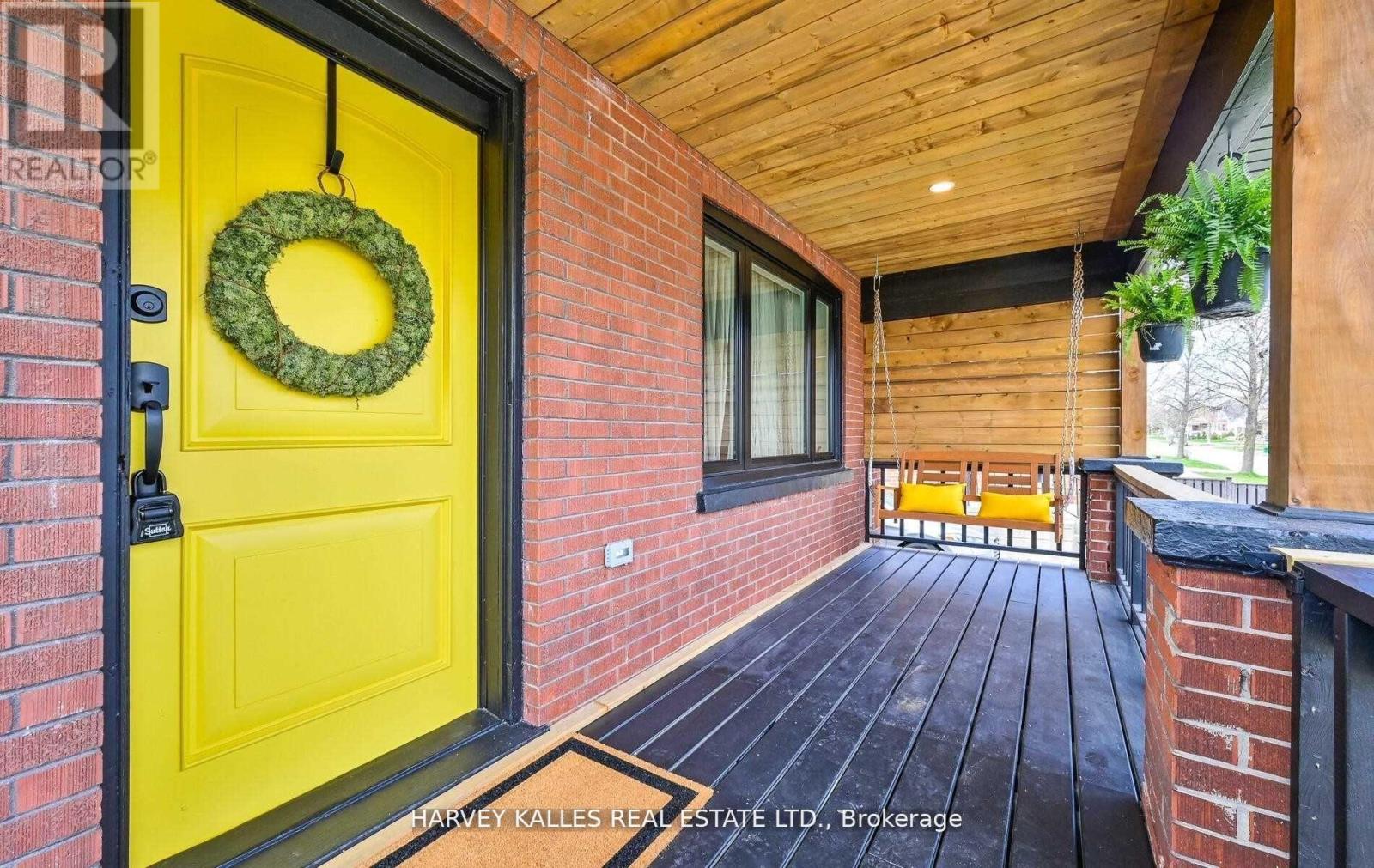 262 Oshawa Boulevard S, Oshawa, Ontario  L1H 5R8 - Photo 2 - E12678460