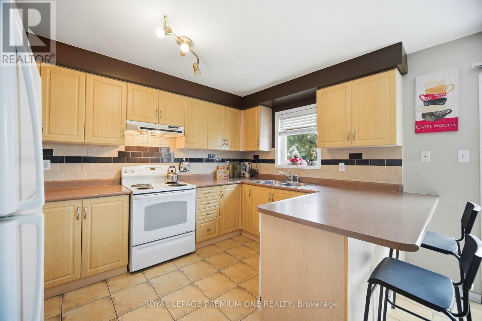 31 - 19 Foxchase Avenue, Vaughan, Ontario  L4L 9M9 - Photo 12 - N12678316