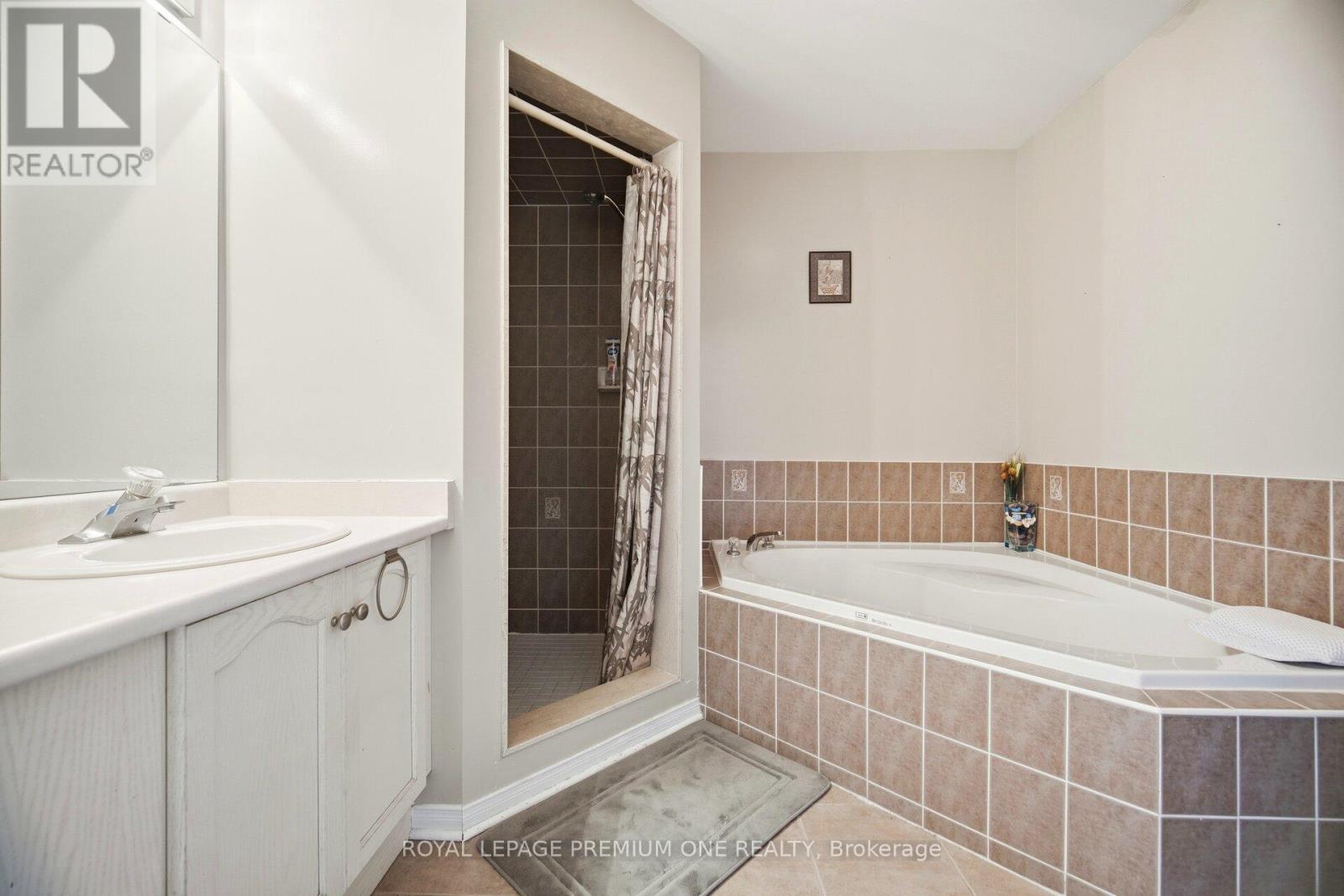 31 - 19 Foxchase Avenue, Vaughan, Ontario  L4L 9M9 - Photo 23 - N12678316