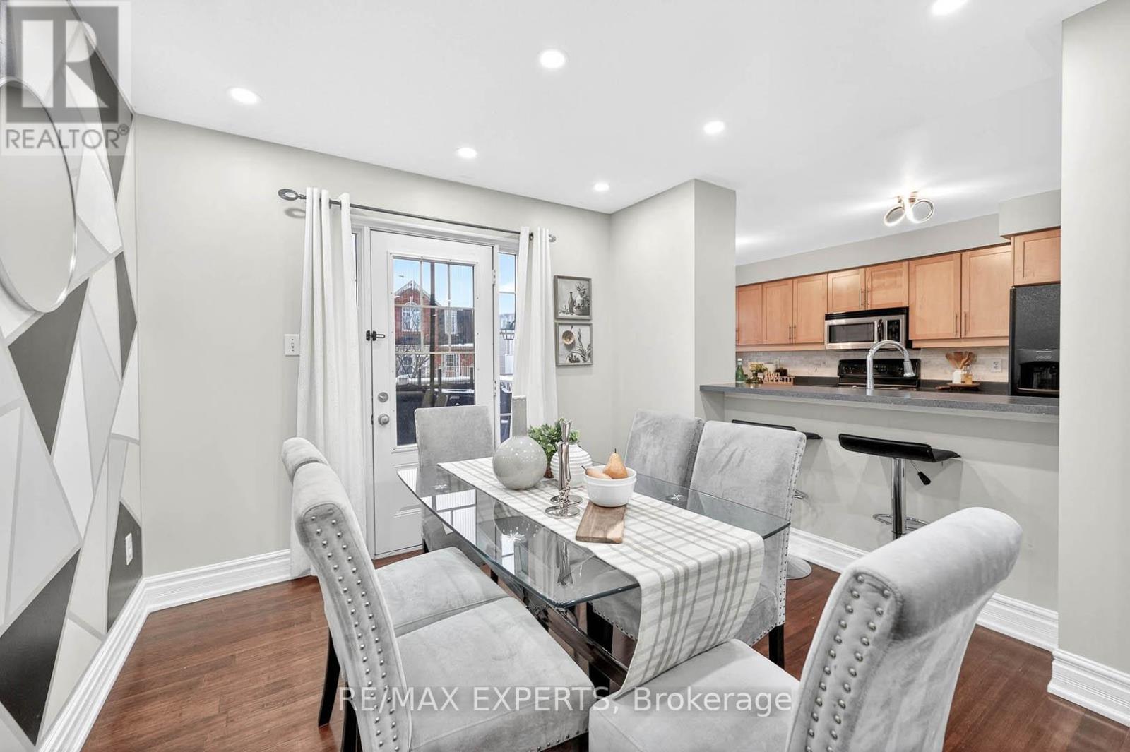 47 Muston Lane, Whitchurch-Stouffville, Ontario  L4A 0P9 - Photo 10 - N12678338