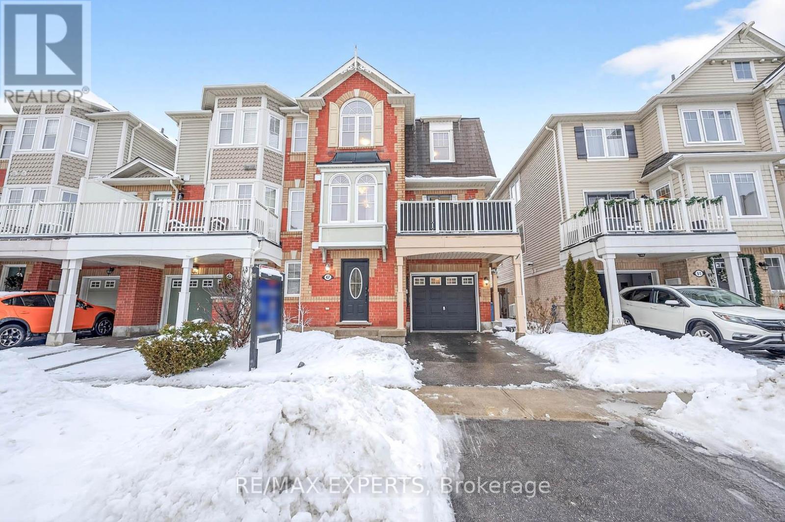 47 Muston Lane, Whitchurch-Stouffville, Ontario  L4A 0P9 - Photo 3 - N12678338