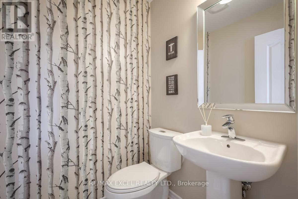 19 Boadway Crescent, Whitchurch-Stouffville, Ontario  L4A 1X9 - Photo 20 - N12678440