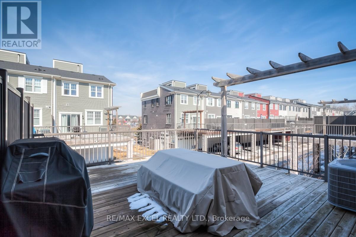 19 Boadway Crescent, Whitchurch-Stouffville, Ontario  L4A 1X9 - Photo 21 - N12678440