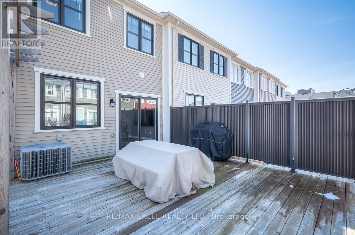 19 Boadway Crescent, Whitchurch-Stouffville, Ontario  L4A 1X9 - Photo 22 - N12678440