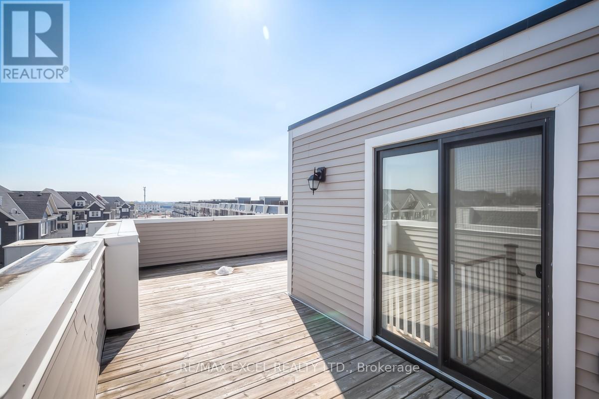 19 Boadway Crescent, Whitchurch-Stouffville, Ontario  L4A 1X9 - Photo 38 - N12678440