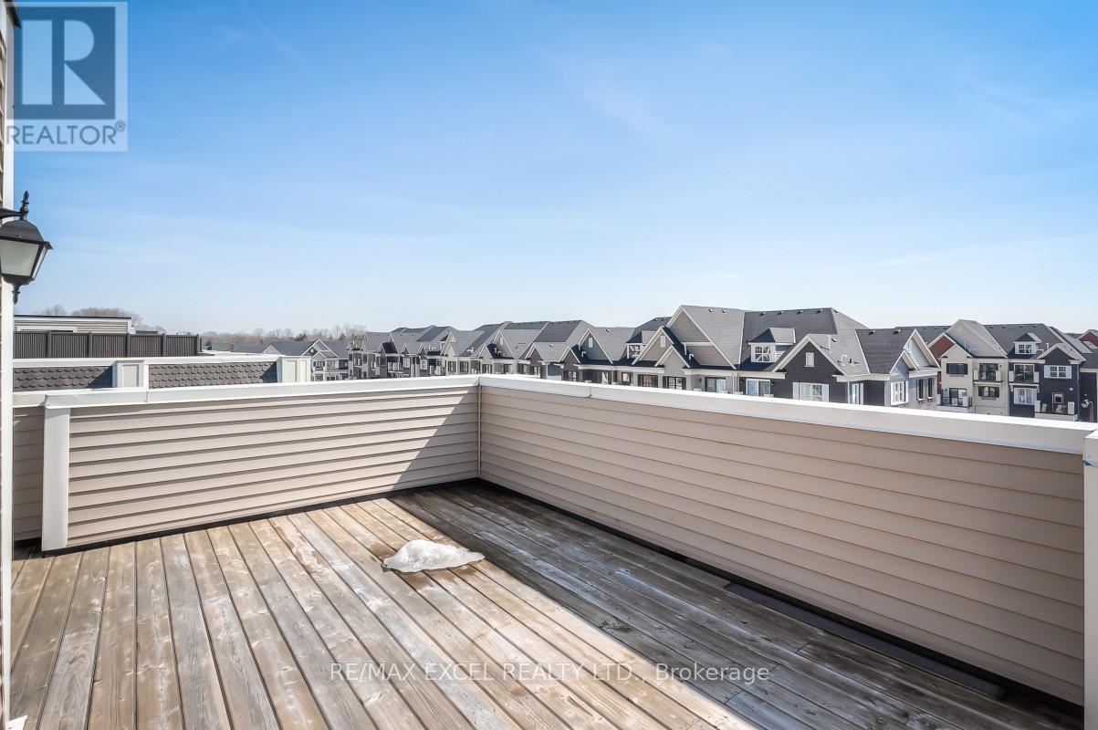 19 Boadway Crescent, Whitchurch-Stouffville, Ontario  L4A 1X9 - Photo 39 - N12678440