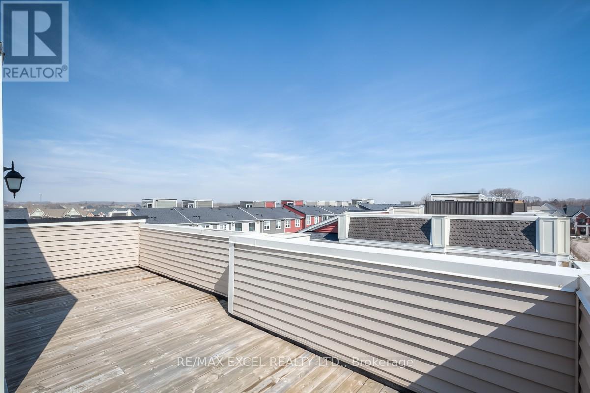 19 Boadway Crescent, Whitchurch-Stouffville, Ontario  L4A 1X9 - Photo 40 - N12678440