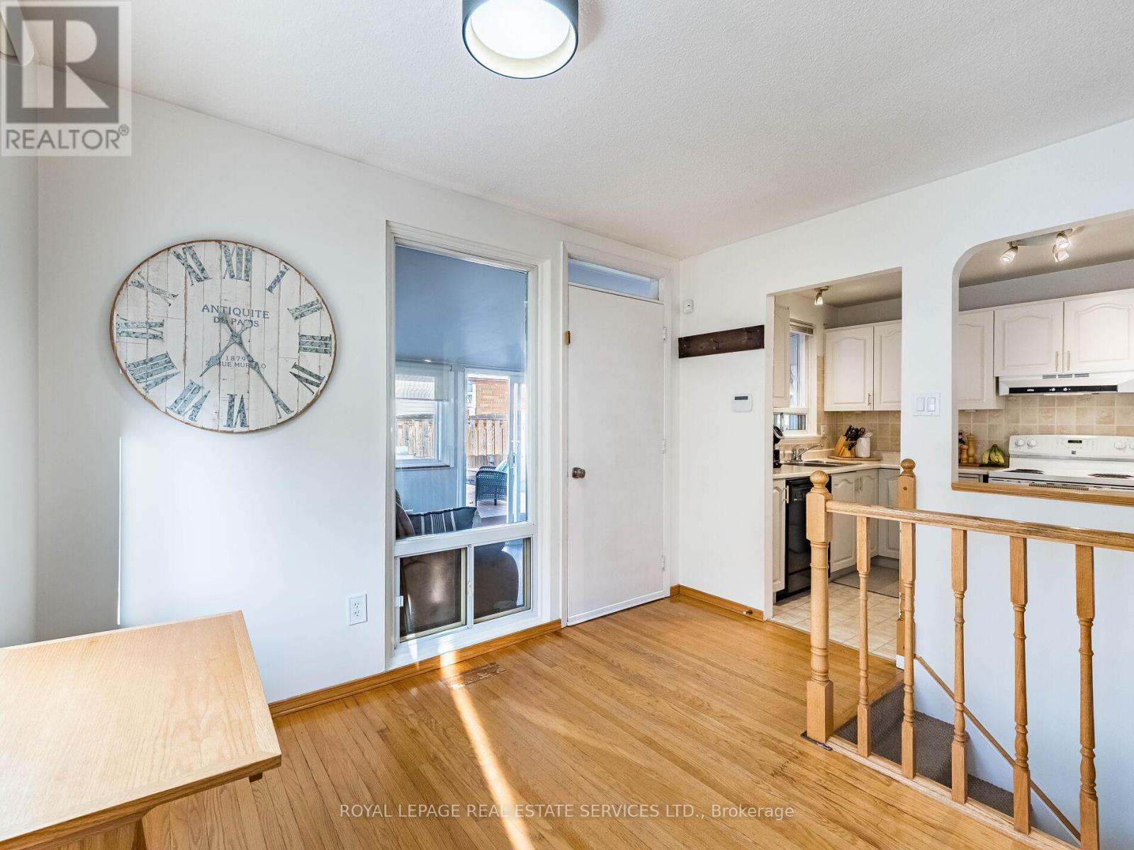 14 Finchley Crescent, Brampton, Ontario  L6T 3P5 - Photo 6 - W12487408