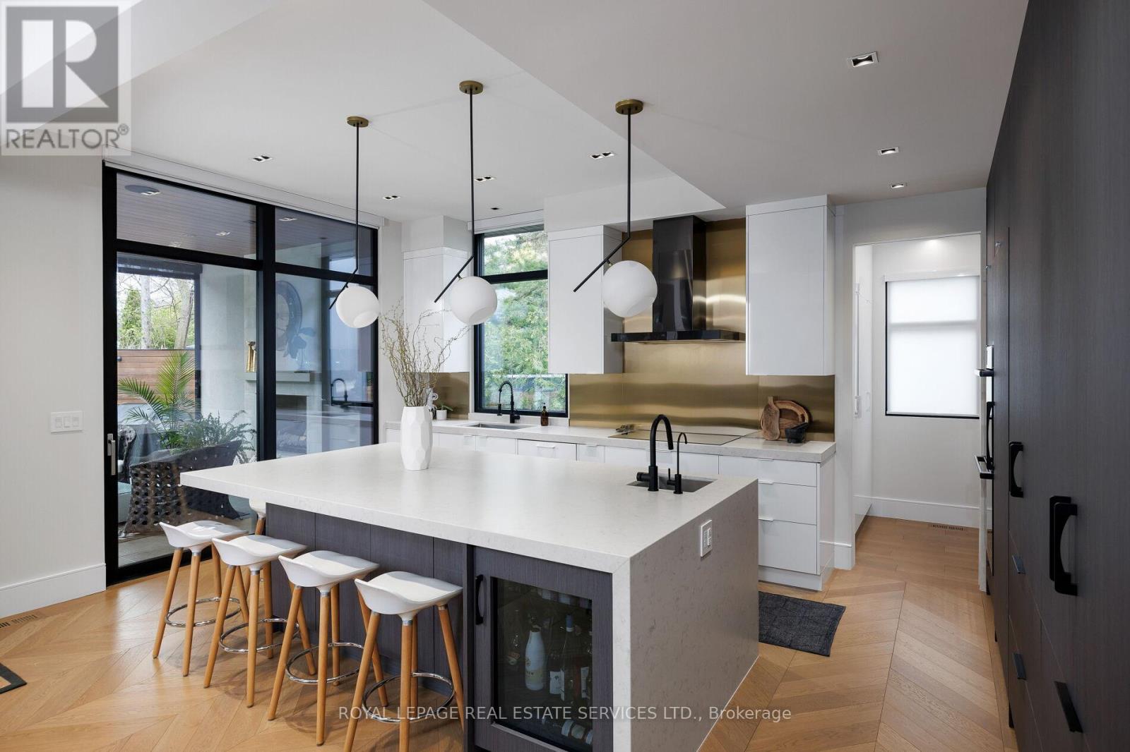 1471 Rogerswood Court, Mississauga, Ontario  L5J 1R7 - Photo 17 - W12678320