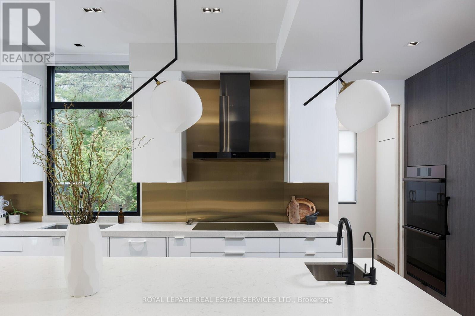 1471 Rogerswood Court, Mississauga, Ontario  L5J 1R7 - Photo 18 - W12678320